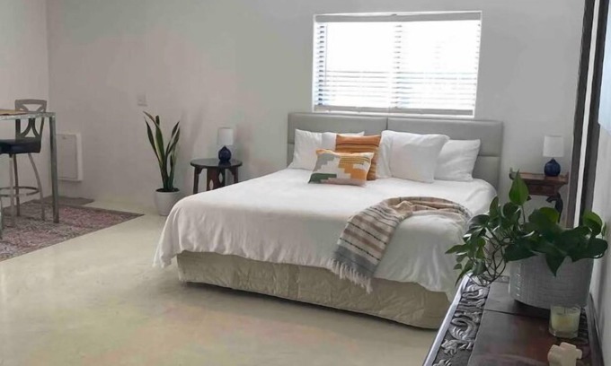 Sunrise Presidio Village Appartement | Casita in the Catalina Foothills near Sabino Canyon, The Loop, restaurants, food