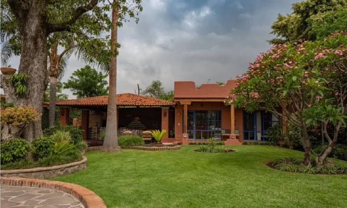 San Juan Cosala Cottage | Casita on 1/2 acre of flora beauty. Two arms, , wifi, access to kitchen and TV