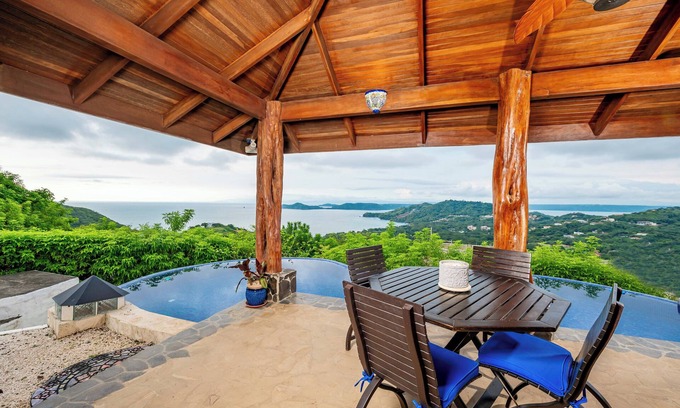 Playa Hermosa Cottage | Maison d'hôtes au sommet du monde avec vue imprenable sur l'océan, piscine privée et spacieuse