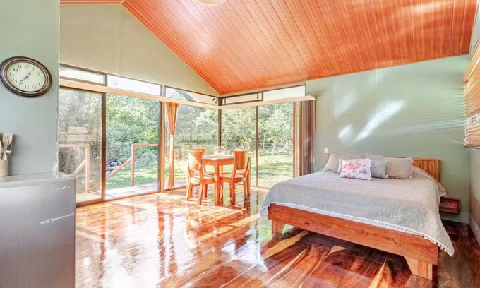 Tierras Morenas Cabine | Casita Surrounded by Nature