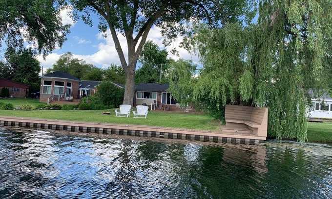 Waterford Maison | Cass Lk Lakefrnt 3 BR Home Add'l 3BR Home next dr add'l bking 45 min.- Detroit