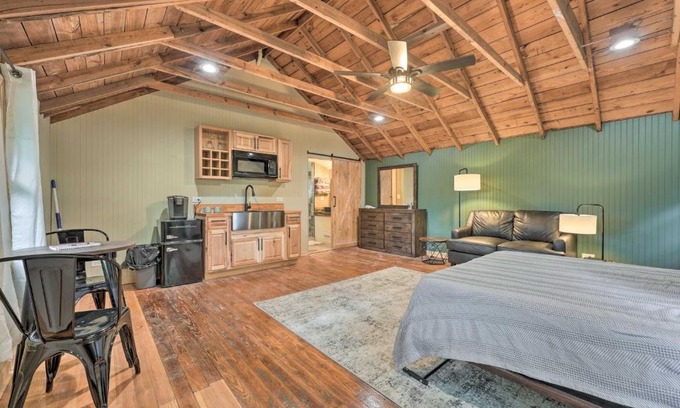Cassopolis Appartement | Cassopolis The Cabin Retreat Lake Access!