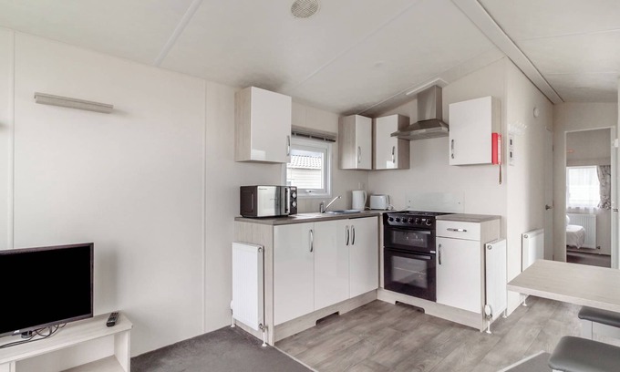 Bacton Maison | Castaways Oyster 10 (Pet)