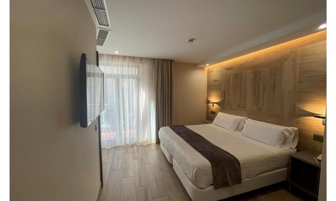 Ensanche Centro Hôtel | Castilla Guerrero