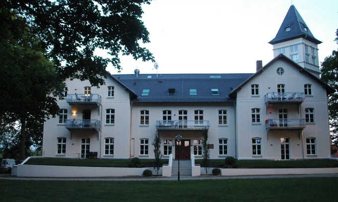 Hohen Niendorf Appartement | Château par la mer, 3 BR., Kühlungsborn / Rerik avec Ostseeblick, sauna, cheminée