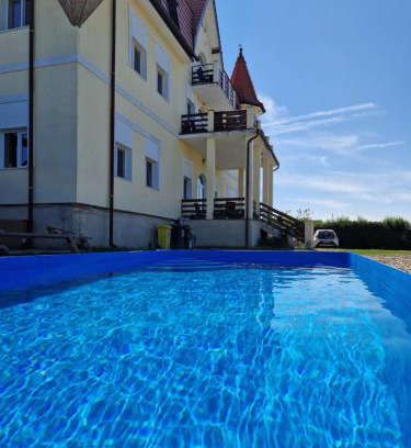 Livezeni Appartement | Castle Csányi