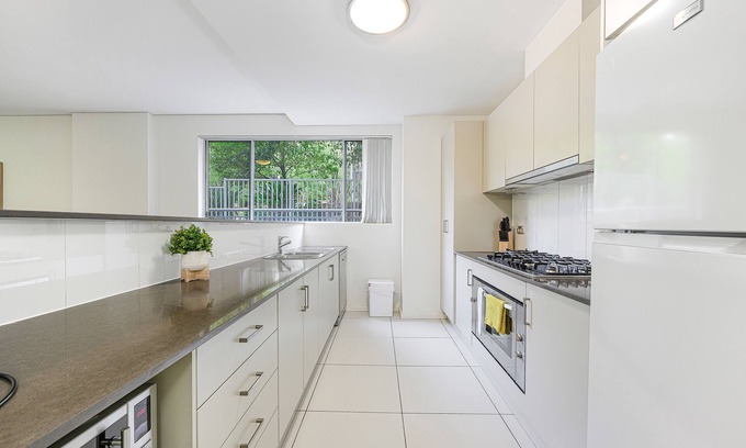 Castle Hill Appartement | Castle HIll Sweet Modern 3BR Apt with 2 Parking