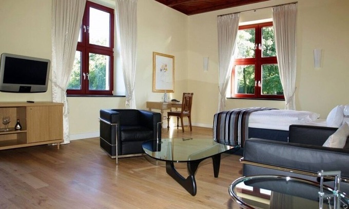 Lohme Appartement | Castle | Large double room up to 2 persons| Stubnitz - Schloss Ranzow - Private hotel, wellness, golf, events,