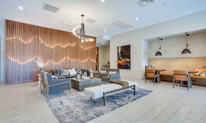 Castle Rock Copropriété | Castle Rock Condo - Walk to Dining & Shopping!