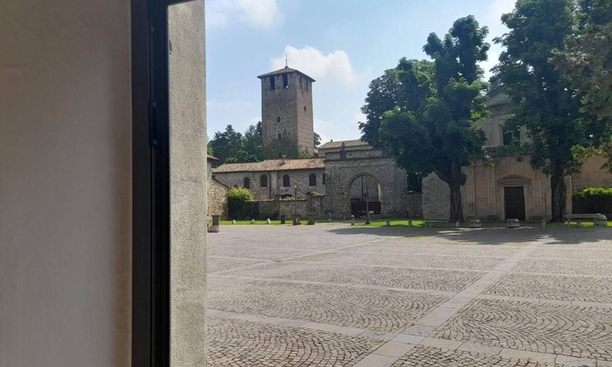 Vigolzone Appartement | Castle View Apartment