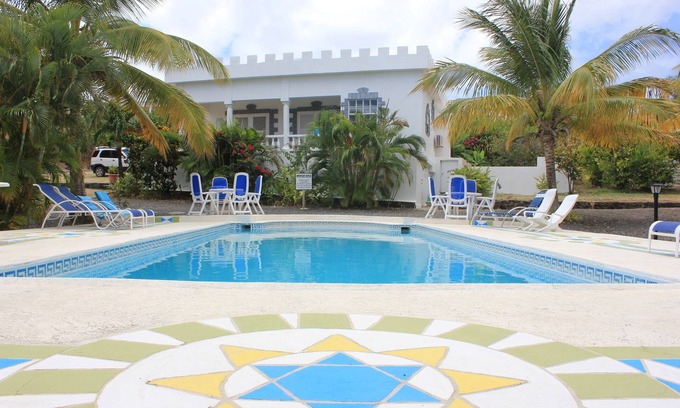 Savannes Villa | Castles in Paradise