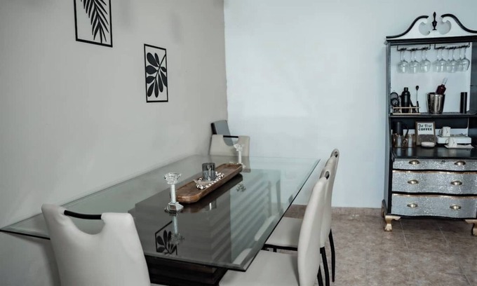 Catano Appartement | Cataño Coqui 4Br/3Ba 2 King Beds, Movie Room, Ferry to Old San Juan