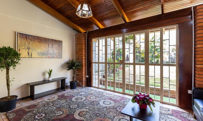 Pavas Lit Et Petit-Déjeuner | Cata Bed Breakfast Pet-friendly