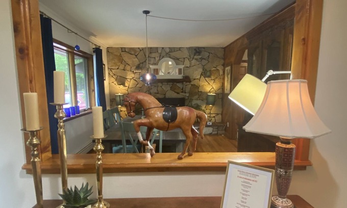 Purling Maison | Catskill Mt Retreat Close to Windham &Hunter Ski Resorts & Hudson Train Sleeps 6