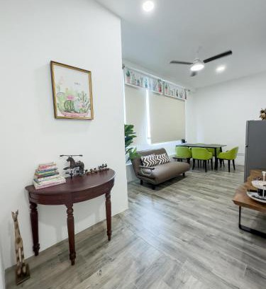 Pusat Komersil Lee Ling Appartement | Catus Theme Walk Up Apartment Matang