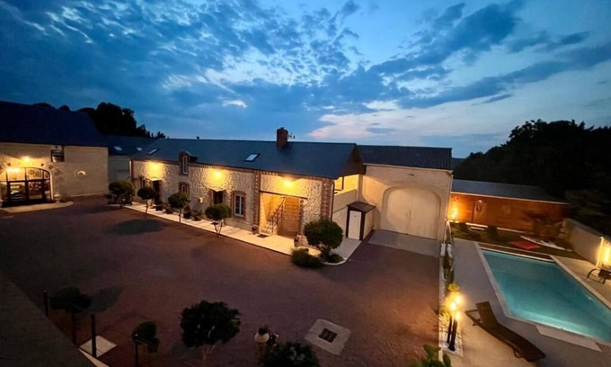 Restigne Hôtel | Cave Auger La Maison d'Hotes