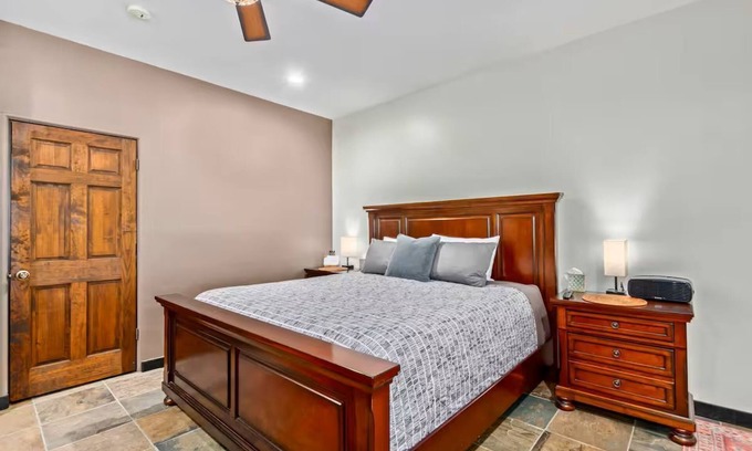 Pinnacle Peak Cottage | Cave Creek Casita on Acre with Patio - Restful Retreat - Long or short stay