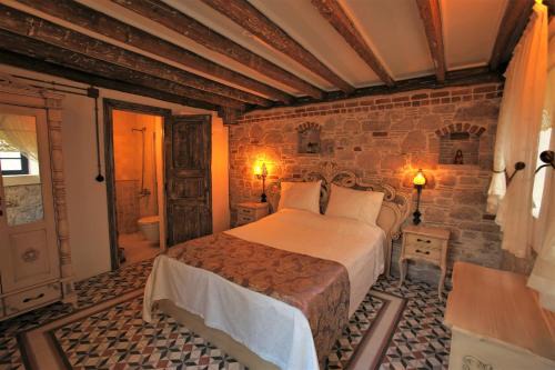 Ayvalik City Center Hôtel | CavlıHane 1885