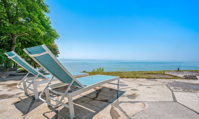 Port Colborne Maison | Cedar Bay Beachfront Paradise