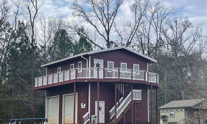 Longview Maison | Cedar Cabin in the Woods - Longview, Tx