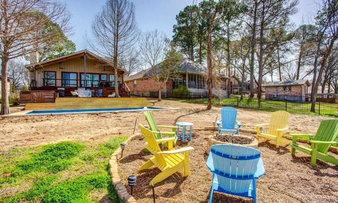Gun Barrel City Maison | Cedar Creek Lakefront Vacation Rental with Pool