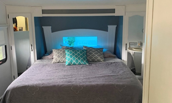 Milford Maison | Cedar Hills Camping Paradise located in charming Mount Olivet KY Sleeps up to 12