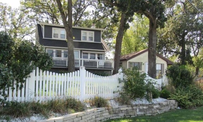 Cedar Lake Cottage | The Enright Inn on Cedar Lake