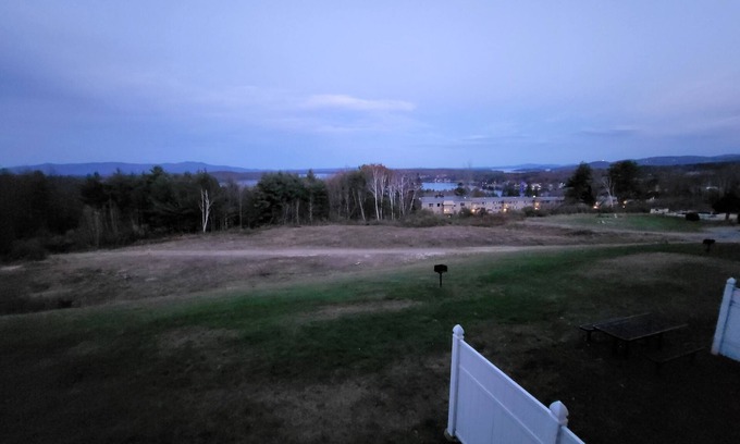 Weirs Beach Appartement | Cedar Lodge condo with mountain & lake Winnipesauke views!