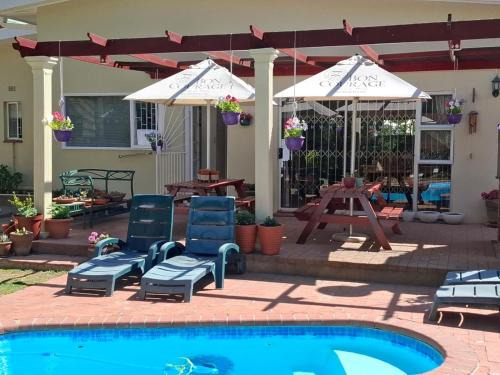 Robertson Maison | Cedar Lodge Guest House