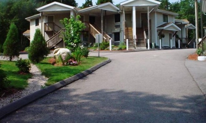 North Stonington Hôtel | Cedar Park Whirlpool Suites