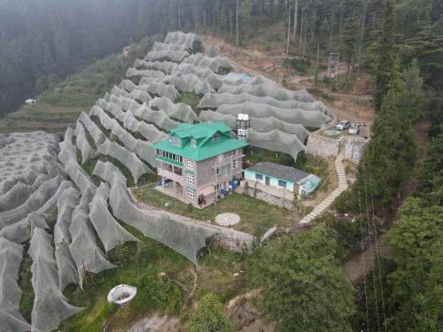 Theog Hôtel | CedarNest by Yoshikahomestays l Forest Boutique Stay l Kufri l Theog l SHlMLA