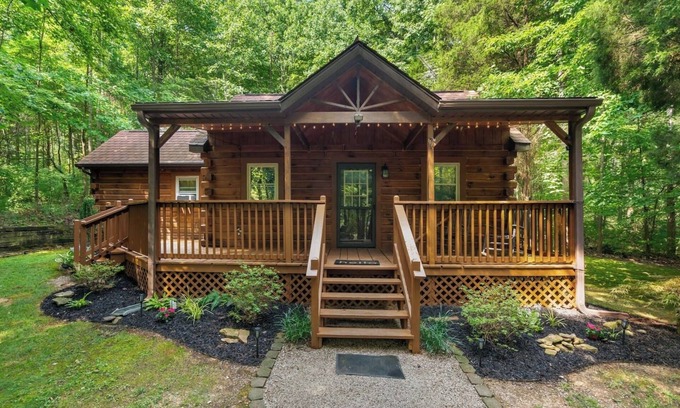 Birdseye Cabine | Cedars Edge cabin at Patoka Lake w/ park pass