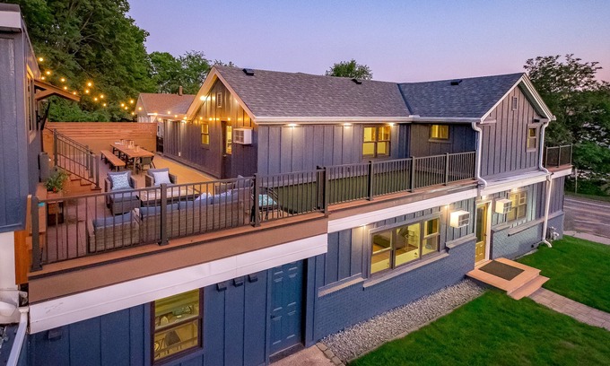 Prescott Maison | Celebrate Downtown | Rooftop Patio | Arcade