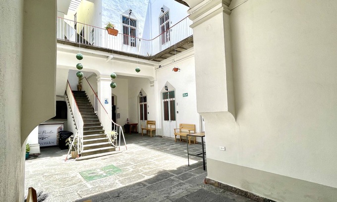 San Pablo de Los Frailes Appartement | Central Spacious, Clean Apartment 4-6 family & pet, Ideal for Family or Groups