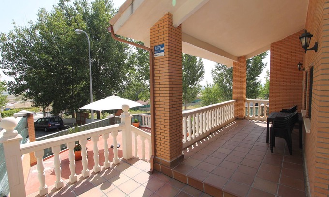 Sesena Maison | Maison de gazebo de la vallée