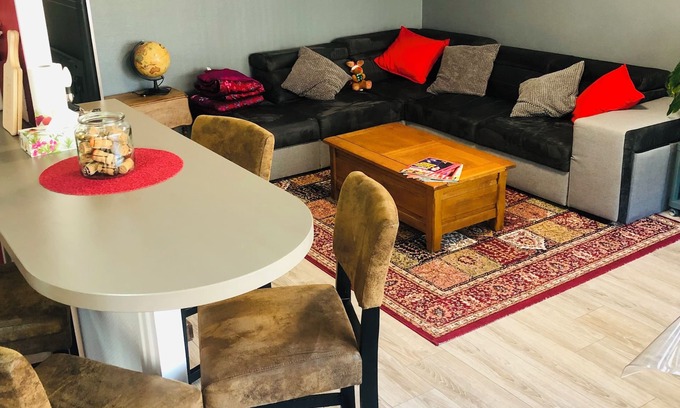 Saint-Remi Appartement | BedinReims Superbe 80m² 3chb +free park/wifi Ideal 4 adultes et 2 enfants