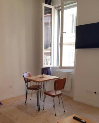 Thiers Appartement | Central and comfortable studio, near train station