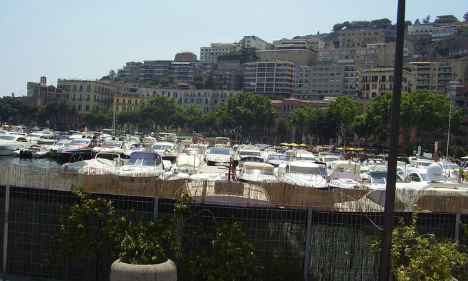 Chiaia Maison | Central Apartment 100 m from the sea "MERGELLINA"