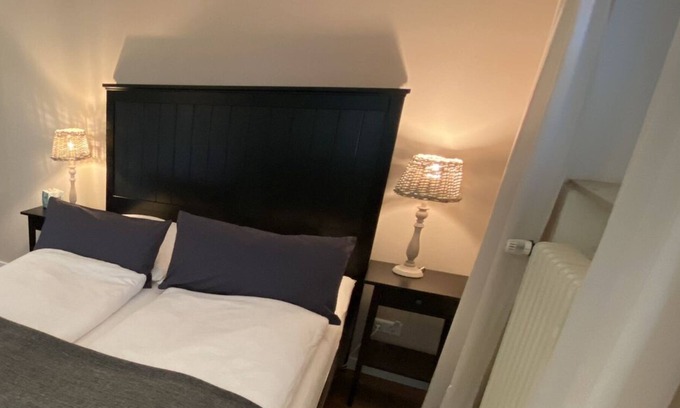 Weinsberg Appartement | Appartement calme et central avec vue sur le château de Weibertreu