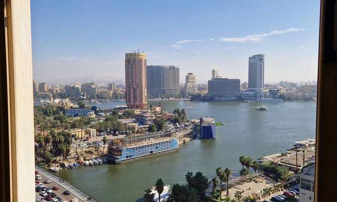 Al Duqqi Appartement | Central Apt with a Panoramic view over Cairo & Nile