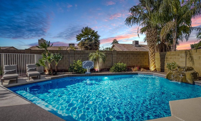 Chandler Maison | Central Chandler: Heated Pool & Ping Pong