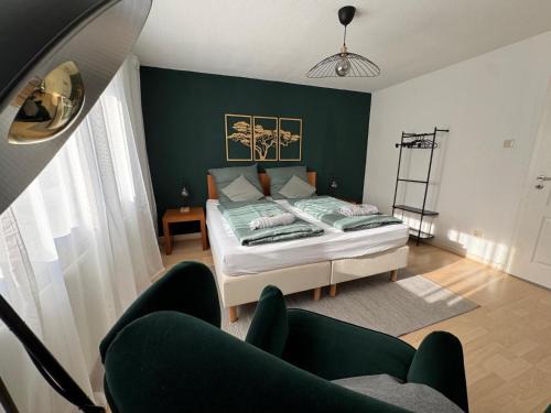 Buderich Appartement | Central Comfort Home with Garden