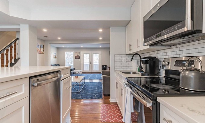 Pleasant Plains Appartement | Central Convenient Home | Free Parking #DCottage