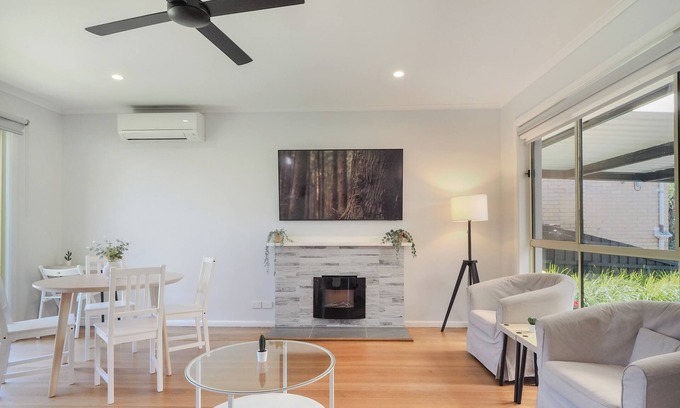 Forest Hill Villa | This villa is a 3 bedroom(s), 2 bathrooms, located in Forest Hill, VIC.