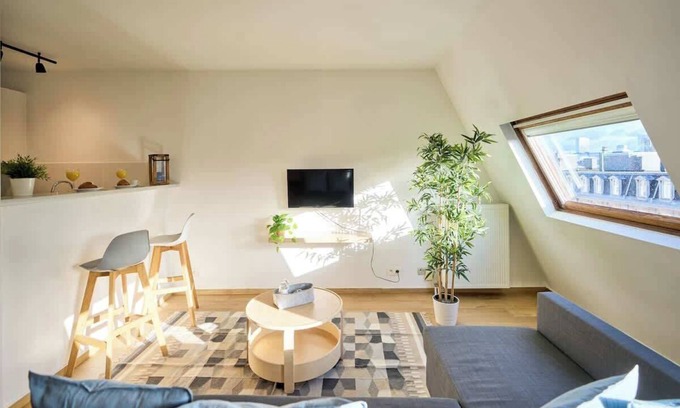 Lower Town Appartement | Central Grand Place Escape 6