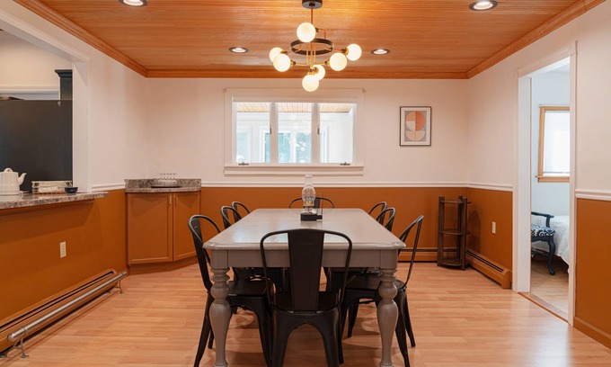 North Adams Maison | Central Haus (Group getaway on a quiet street)