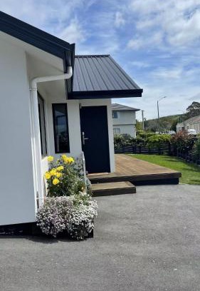 Oamaru Maison | Central located new build 3 bed rooms entire house