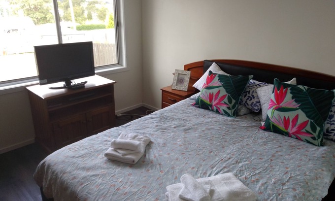 Waratah Appartement | Waratah Waterfall Retreat Unit3 Free Pay TV & WiFi Central Location To Waterfall