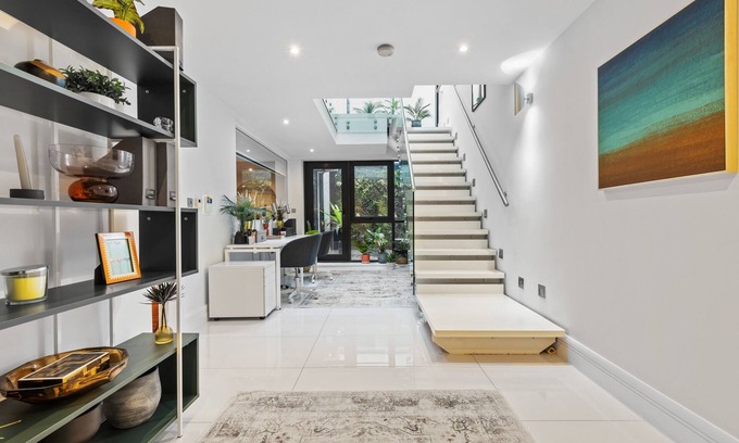 Haverstock Maison | Central London Primrose Spacious 5* Maisonette 3BR/3BA Townhouse