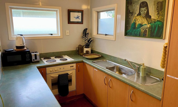 Auckland Appartement | Central Māngere Bridge Gem, Family and Pet Friendly. Close to the Airport.